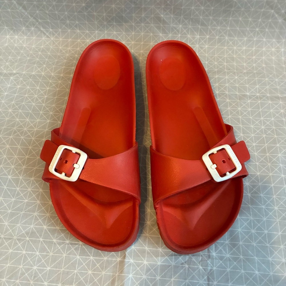 Birkenstock Red EVA Single-Buckle Slide Sandals - Picture 2 of 6